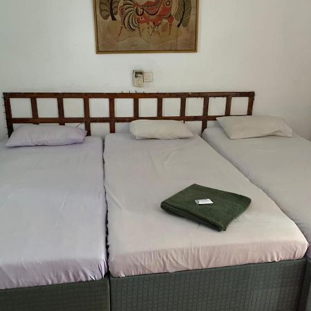 Nilani Hotel Ratnapura Exteriör bild