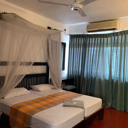 Nilani Hotel Ratnapura Exteriör bild