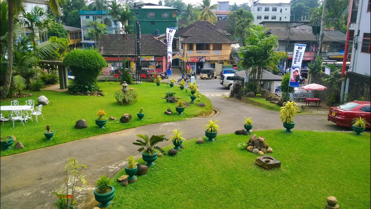Nilani Hotel Ratnapura Exteriör bild